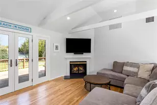68 W Apollo Dr, Riverhead, NY 11901 - Photo 2
