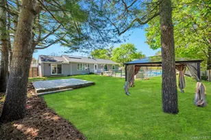 729 Ent Ave, Westhampton, NY 11978 - Photo 10