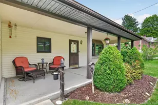 8 Meadow Ct, Carmel, NY 10512 - Photo 4