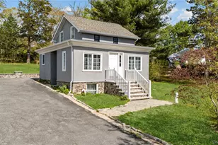 143 Rocky Point Landing Rd, Rocky Point, NY 11778 - Photo 2
