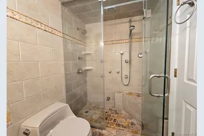 32 Plaza Lane, Selden, NY 11784 - Photo 12