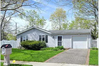 32 Plaza Lane, Selden, NY 11784 - Photo 1