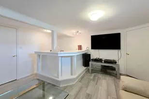 32 Plaza Ln, Selden, NY 11784 - Photo 18