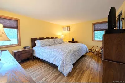 32 Plaza Lane, Selden, NY 11784 - Photo 14