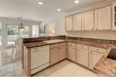 650 The Esplanade, Southold, NY 11971 - Photo 10