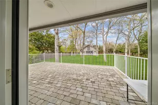 257 Southlawn Ave, Central Islip, NY 11722 - Photo 28