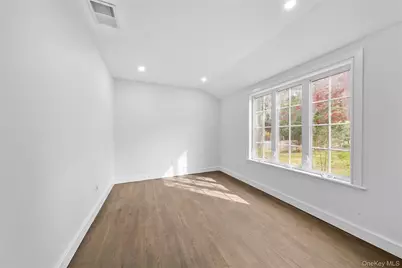 257 Southlawn Avenue, Central Islip, NY 11722 - Photo 18