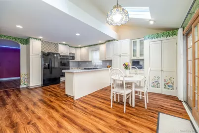 91 Lutz Drive, Valley Stream, NY 11580 - Photo 10