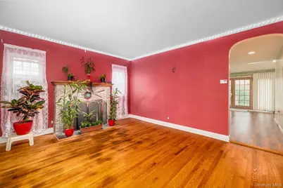 91 Lutz Drive, Valley Stream, NY 11580 - Photo 6