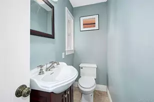 71 Heatherbloom Rd, White Plains, NY 10605 - Photo 14