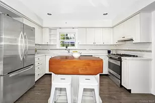 71 Heatherbloom Rd, White Plains, NY 10605 - Photo 12