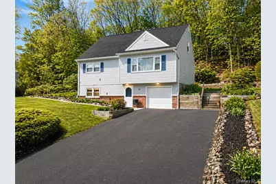 46 Graney Court, Pearl River, NY 10965 - Photo 2