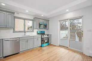 54 5th St, Ronkonkoma, NY 11779 - Photo 18