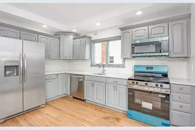 54 5th Street, Ronkonkoma, NY 11779 - Photo 16