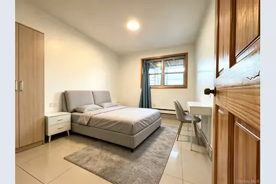 152-12 Peck Avenue, Flushing, NY 11355 - Photo 4