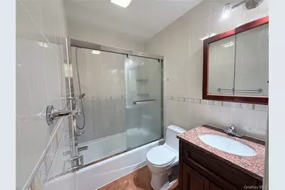 152-12 Peck Avenue, Flushing, NY 11355 - Photo 8