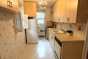 25216 63 Ave, Little Neck, NY 11362 - Photo 4