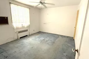25216 63 Ave, Little Neck, NY 11362 - Photo 6