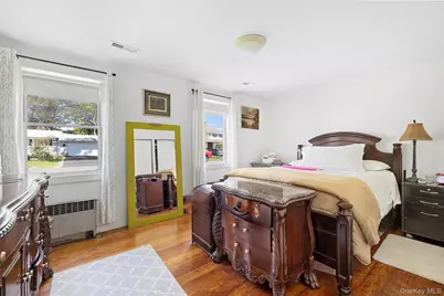 140 Poplar Street, Central Islip, NY 11722 - Photo 14