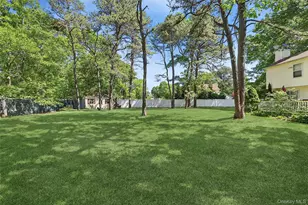 16 Winterberry Dr, Middle Island, NY 11953 - Photo 12