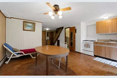 1056 Swinton Avenue, Bronx, NY 10465 - Photo 20