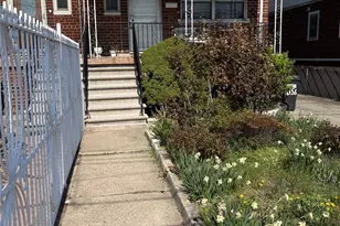 1056 Swinton Ave, Bronx, NY 10465 - Photo 2