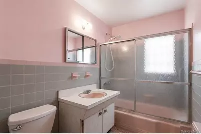 1056 Swinton Avenue, Bronx, NY 10465 - Photo 18