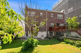 1056 Swinton Ave, Bronx, NY 10465 - Photo 24