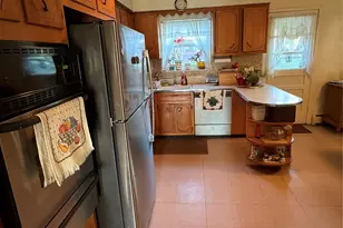 1056 Swinton Ave, Bronx, NY 10465 - Photo 8