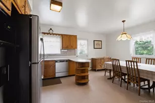 1056 Swinton Ave, Bronx, NY 10465 - Photo 8