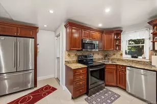 61 Drexel Ave, Westbury, NY 11590 - Photo 14