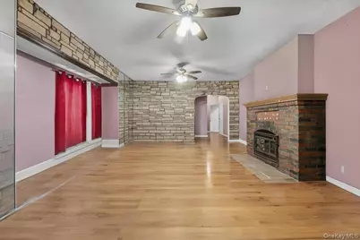 1033 N Fletcher Avenue, Valley Stream, NY 11580 - Photo 12