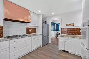310 Carpenter Ave, Newburgh, NY 12550 - Photo 22