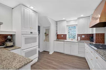 310 Carpenter Avenue, Newburgh, NY 12550 - Photo 18