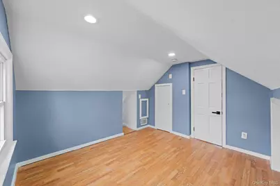 218 Islip Boulevard, Islip Terrace, NY 11752 - Photo 16
