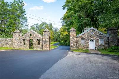 8 Evergreen Row, Armonk, NY 10504 - Photo 34