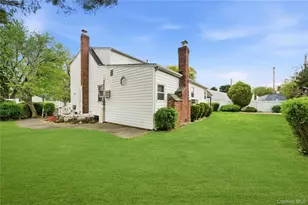 1733 Meadow Ct, East Meadow, NY 11554 - Photo 22