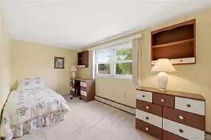 1733 Meadow Ct, East Meadow, NY 11554 - Photo 18