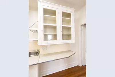 33 Virginia Ave 33, Poughkeepsie, NY 12601 - Photo 2