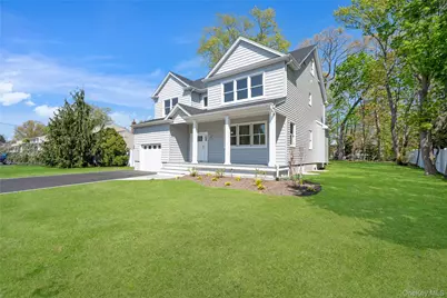 969 Manor Lane, Bay Shore, NY 11706 - Photo 2