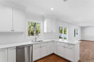 969 Manor Ln, Bay Shore, NY 11706 - Photo 8