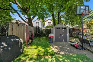 139-17 Glassboro Ave, Jamaica, NY 11435 - Photo 16