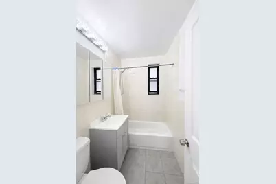 150-11 72 Road #4, Flushing, NY 11367 - Photo 10