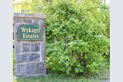 27 Skyview Lane, New Rochelle, NY 10804 - Photo 2