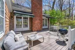 60 Shutter Ln, Oyster Bay, NY 11771 - Photo 16