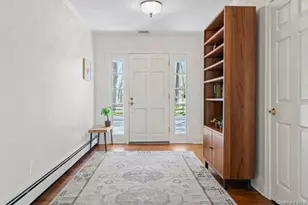 60 Shutter Ln, Oyster Bay, NY 11771 - Photo 2