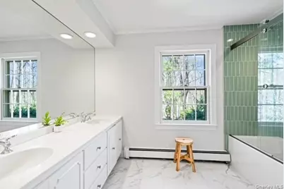60 Shutter Lane, Oyster Bay, NY 11771 - Photo 10