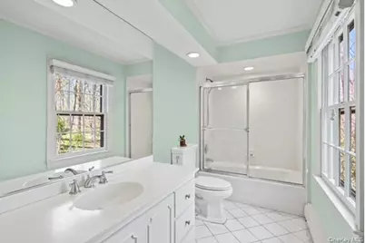 60 Shutter Lane, Oyster Bay, NY 11771 - Photo 14