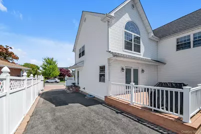 418 Parker Avenue, Levittown, NY 11756 - Photo 18