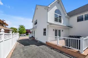 418 Parker Ave, Levittown, NY 11756 - Photo 18